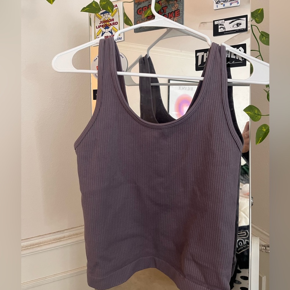 basic tank top maroon